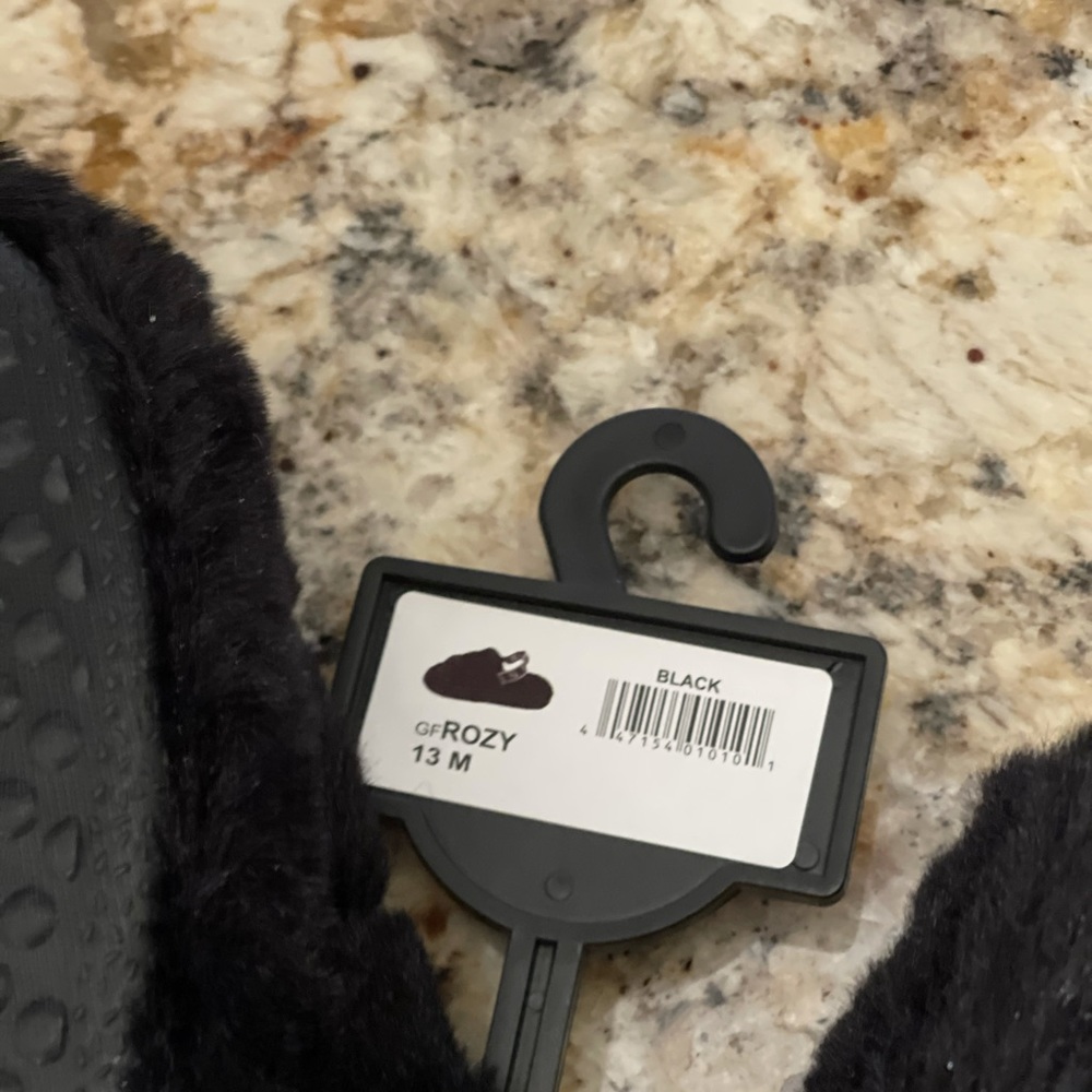 Rozy Faux-Fur Slippers Guess - Picture 4 of 4